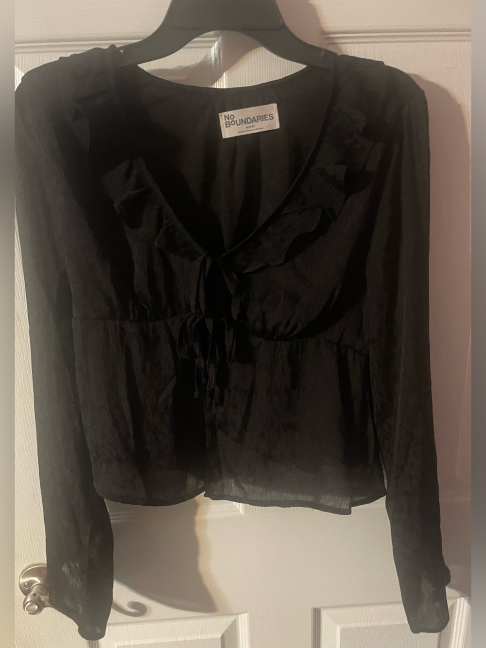 NWT No Boundaries Women’s M 8/10 Black Ruffle Tie Front Peplum Blouse